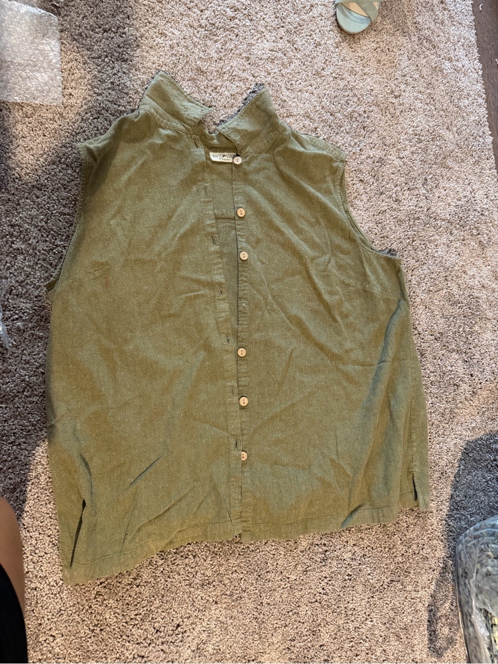 Tag White Stag Olive Green Sleeveless Button Top